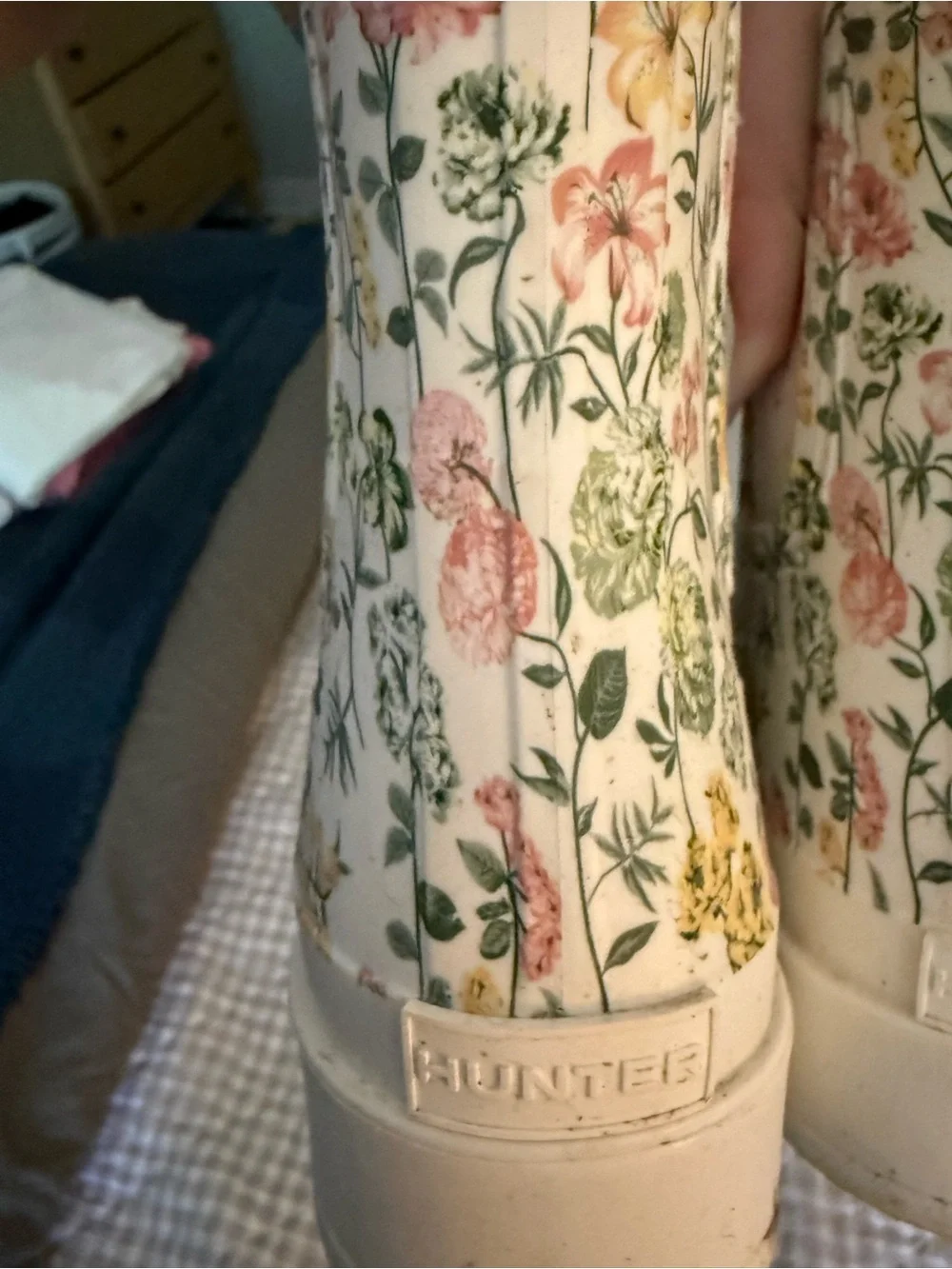 Hunter Floral Chelsea Rain Boot - Cream with Pink & Yellow Blooms